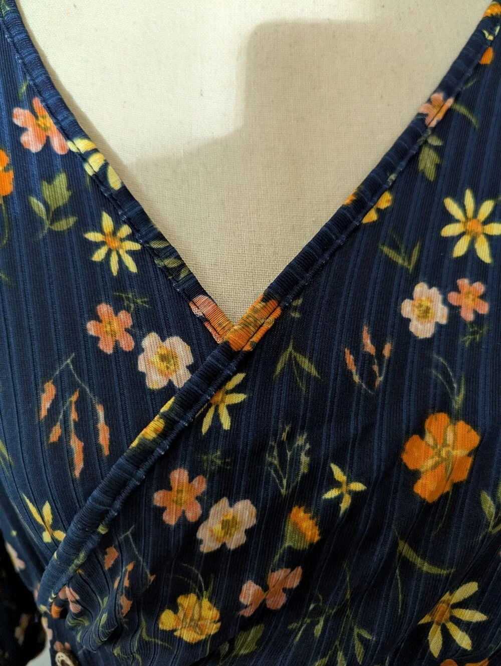 Espresso Women’s Navy Floral Wrap-Style Top